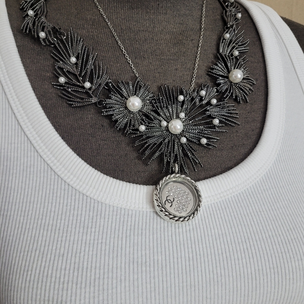 CC LOGO Necklace - Picture 11 of 12